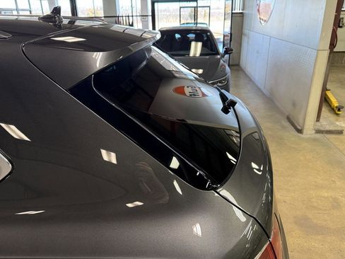 Used 2018 Bentley Bentayga image 36