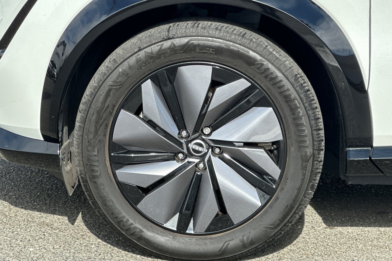 Certified 2024 Nissan Ariya FWD image 33
