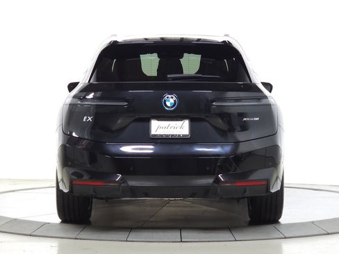 Used 2024 BMW iX xDrive50 AWD/4WD image 7