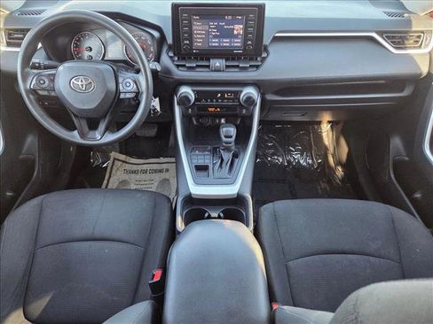 Used 2021 Toyota RAV4 LE image 16