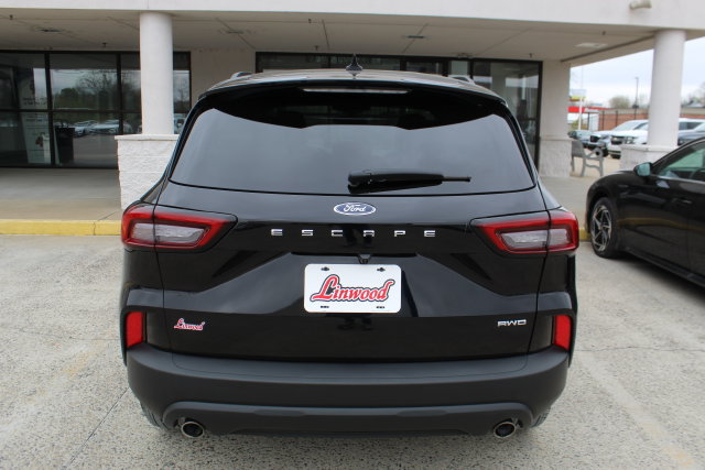Used 2025 Ford Escape ST-Line AWD/4WD image 4
