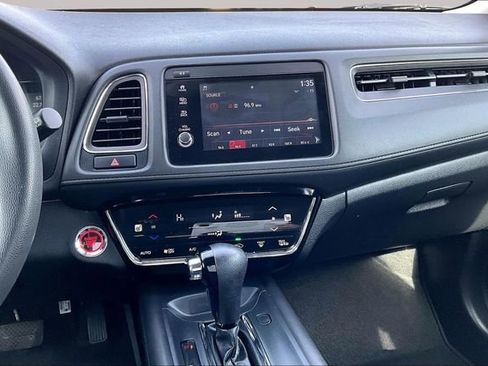 Used 2020 Honda HR-V EX image 9