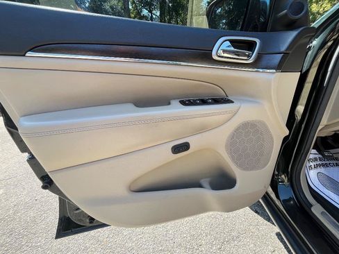 Used 2014 Jeep Grand Cherokee Limited AWD/4WD image 17