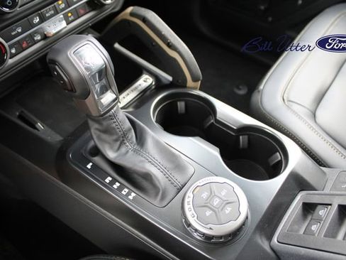 New 2025 Ford Bronco Badlands image 12