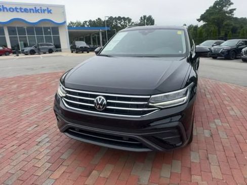 Used 2023 Volkswagen Tiguan SE FWD image 6