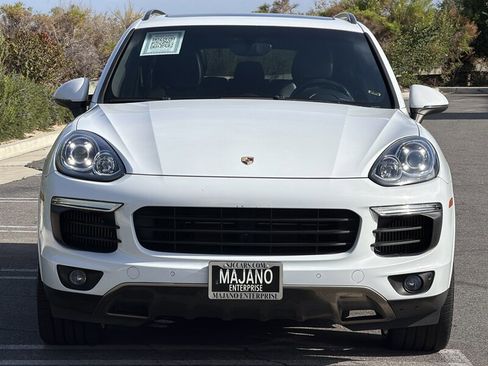 Used 2015 Porsche Cayenne S AWD/4WD image 9