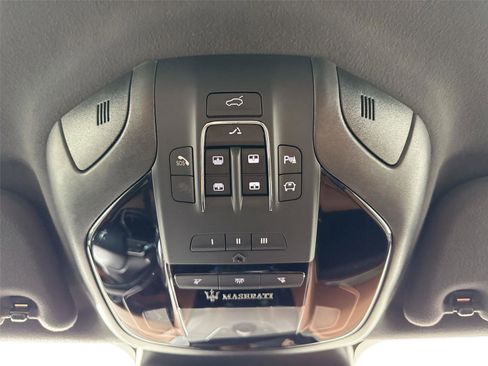 Used 2022 Maserati Levante GT image 21