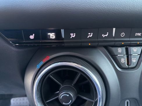 Used 2024 Chevrolet Blazer LT w/ Convenience Package image 19