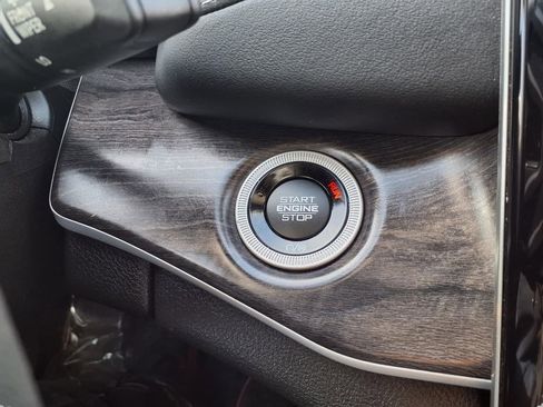 Used 2024 Jeep Grand Cherokee Limited 4xe image 11