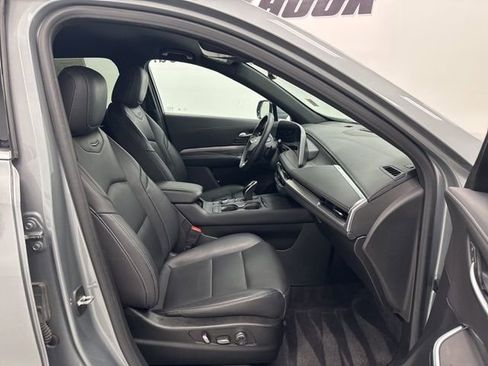 Used 2024 Cadillac XT4 Premium Luxury FWD image 29