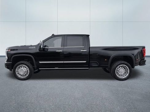 Used 2024 Chevrolet Silverado 3500 High Country w/ High Country Premium Package AWD/4WD image 7