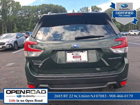 Used 2023 Subaru Forester Premium AWD/4WD image 4