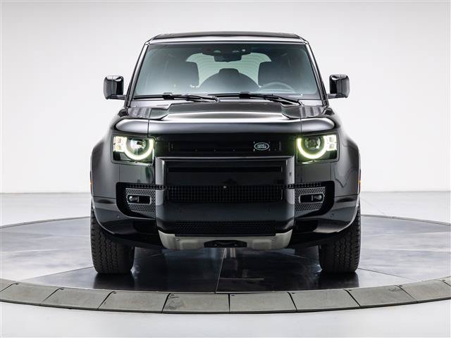 Used 2023 Land Rover Defender 110 V8 AWD/4WD image 11