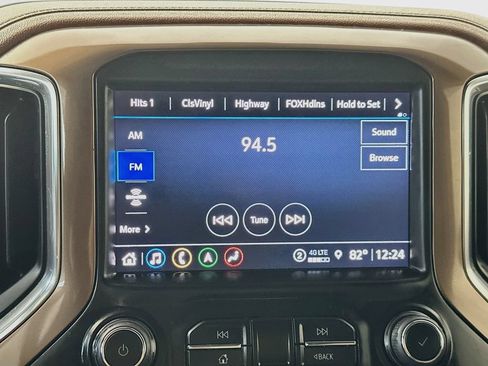 Used 2022 Chevrolet Silverado 1500 High Country w/ Technology Package AWD/4WD image 17