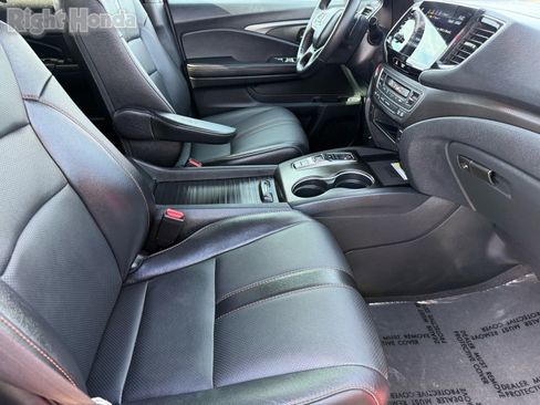 Used 2023 Honda Passport TrailSport image 31