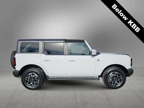 Used 2023 Ford Bronco Outer Banks AWD/4WD image 9