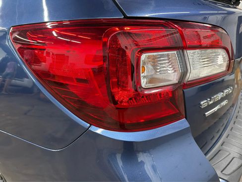 Used 2019 Subaru Outback 2.5i Limited AWD/4WD image 46