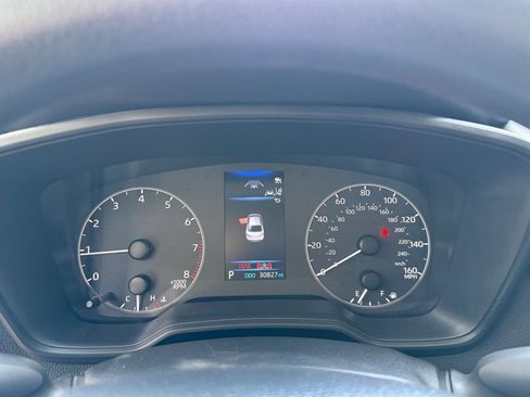 Used 2025 Toyota Corolla LE FWD image 37