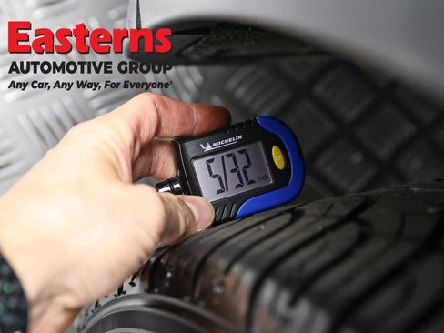 Used 2021 Tesla Model Y Long Range AWD/4WD image 19