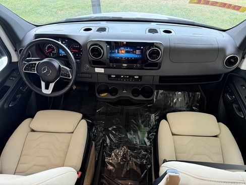 Used 2022 Mercedes-Benz Sprinter 3500 image 72