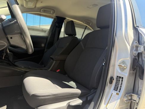Used 2023 Toyota Corolla LE FWD image 6