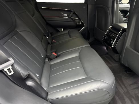 Used 2023 Land Rover Range Rover Sport SE AWD/4WD image 38