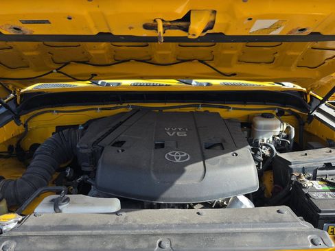 Used 2007 Toyota FJ Cruiser 4WD image 19