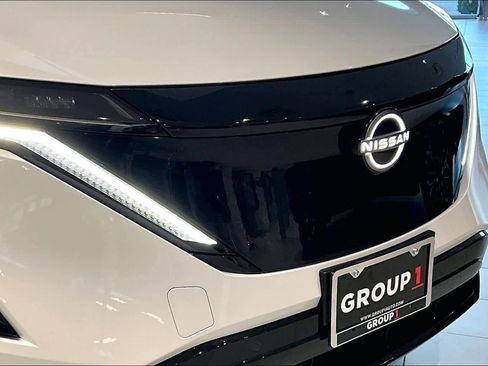 Certified 2024 Nissan Ariya FWD image 27