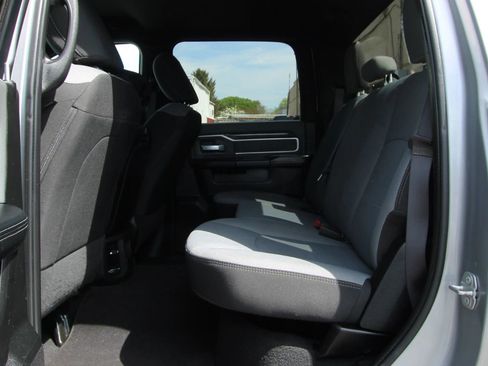 Used 2021 RAM 2500 Big Horn image 11