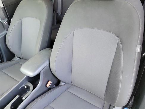 Used 2025 Hyundai Kona SEL FWD image 5