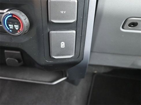 Used 2023 Ford F150 XLT image 3