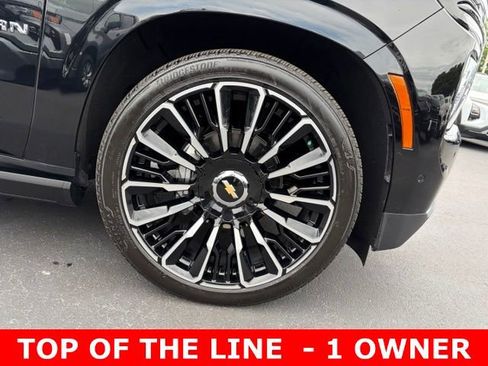 Certified 2025 Chevrolet Suburban High Country AWD/4WD image 8