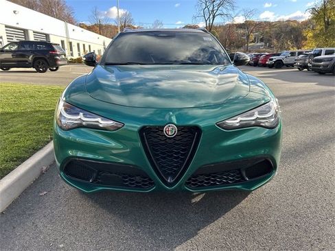 New 2025 Alfa Romeo Stelvio Sprint image 3