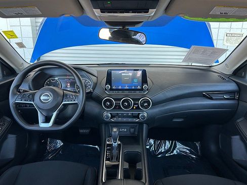 Used 2025 Nissan Sentra SV FWD image 23
