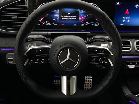 New 2026 Mercedes-Benz GLS 450 4MATIC image 16