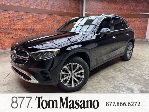 Used 2026 Mercedes-Benz GLC 300 4MATIC image 1