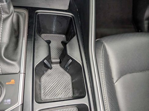 Used 2025 Kia Sorento S AWD/4WD image 29