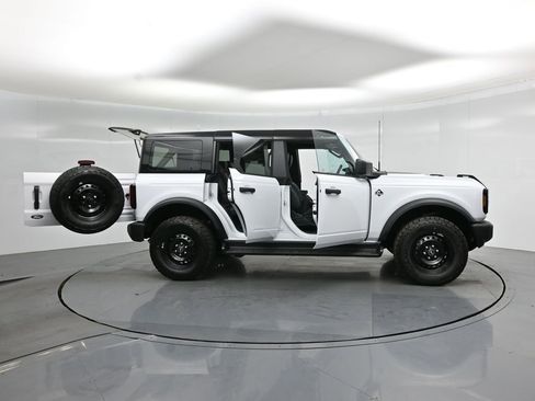 New 2026 Ford Bronco Outer Banks image 4