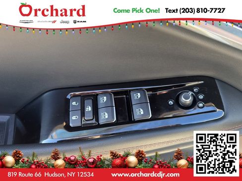 Used 2025 Jeep Wagoneer S Limited image 24