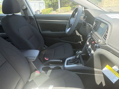 Used 2020 Hyundai Elantra Value Edition w/ Cargo Package (C1) FWD image 5