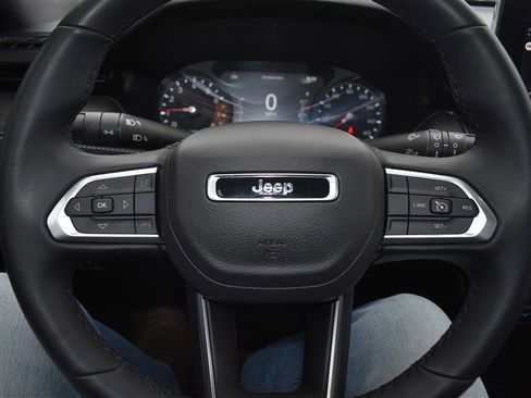 Used 2022 Jeep Compass Latitude w/ Convenience Group image 13