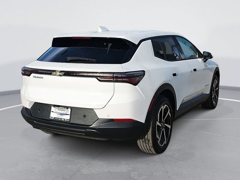 New 2026 Chevrolet Equinox EV LT image 3