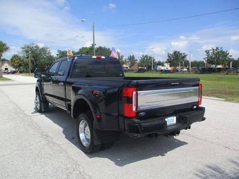 Certified 2024 Ford F450 Platinum w/ FX4 Off-Road Package AWD/4WD image 5