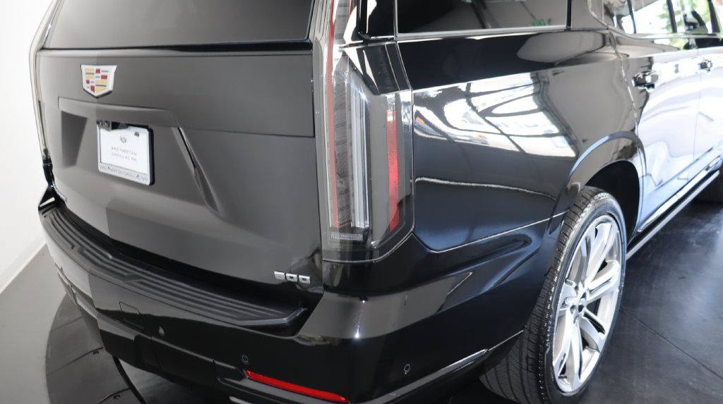 Certified 2025 Cadillac Escalade Sport Platinum AWD/4WD image 16