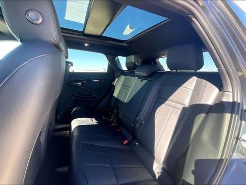 Used 2025 Land Rover Range Rover Evoque Dynamic SE AWD/4WD image 26