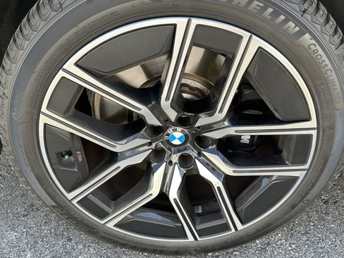 Certified 2024 BMW 740i xDrive w/ Premium Package 2 AWD/4WD image 14