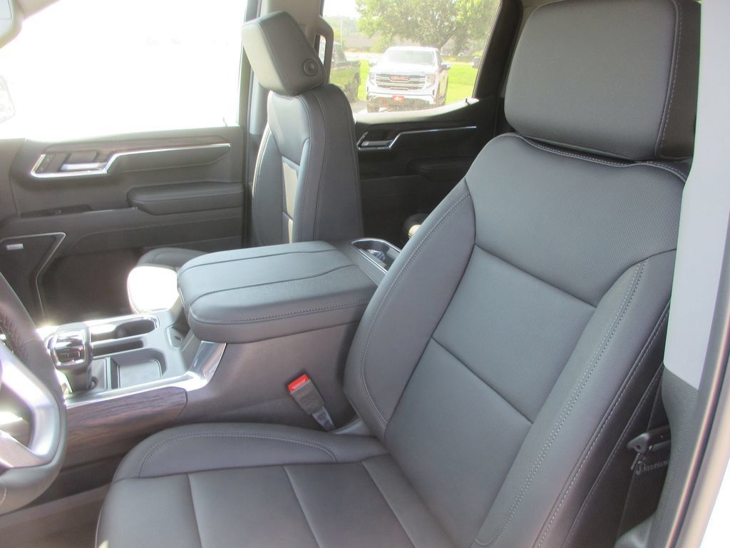 New 2026 GMC Sierra 1500 SLT w/ SLT Premium Package AWD/4WD image 13