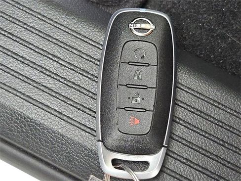 Certified 2023 Nissan Rogue SV image 26