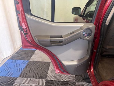 Used 2013 Nissan Xterra S w/ Value Package AWD/4WD image 9