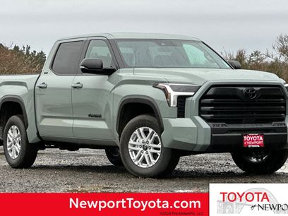 New 2026 Toyota Tundra SR5 w/ SR5 Premium Package